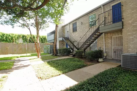 9797 Leawood Blvd #302, Houston, TX 77099