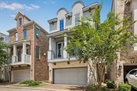 1704 Oak Leaf Pass Dr, Houston, TX 77055