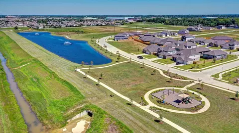 View/Area - 654 Cherry Tree Dr, La Marque, TX 77568 photo 2 of 2