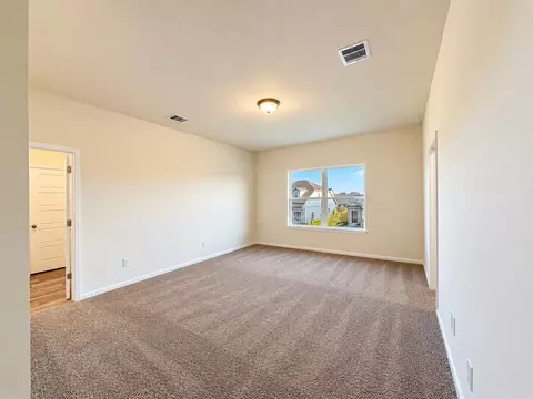 Bedroom - 654 Cherry Tree Dr, La Marque, TX 77568 photo 1 of 1