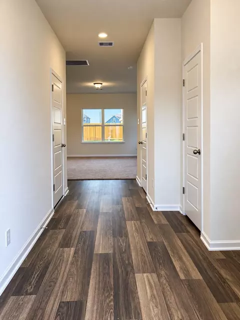 Entry Way - 654 Cherry Tree Dr, La Marque, TX 77568 photo 1 of 1