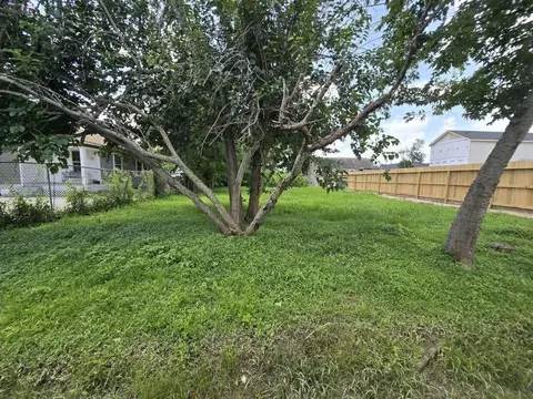 981 Fillmore St, Houston, TX 77029