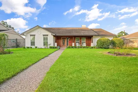 10703 Valley Forge Dr, Houston, TX 77042