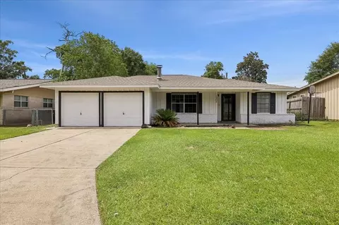 1908 Maple, Orange, TX 77632 photo 1