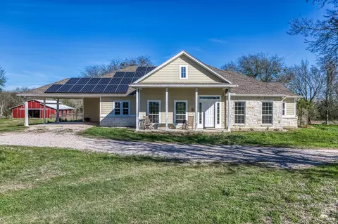 6510 Ganske Rd, Burton, TX 77835