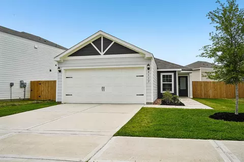 8117 Sunberry Shadow Dr, Houston, TX 77016