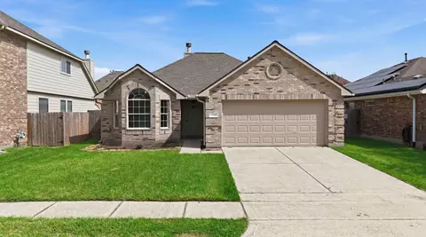 1118 Lasso Ct, Alvin, TX 77511