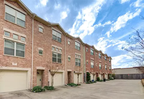 2710 Hullsmith Dr #402, Houston, TX 77063