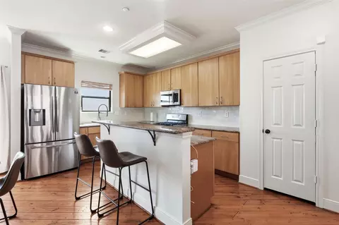 Kitchen - 2424 Navigation Blvd #D, Houston, TX 77003 photo 1 of 2