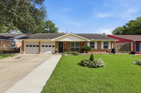7027 Kingsway Dr, Houston, TX 77087