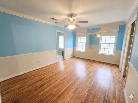 330 Dorchester St, Houston, TX 77022