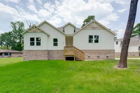 573 Roanoke Dr, Conroe, TX 77302 photo 1