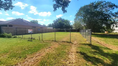 0 Shaver St, Pasadena, TX 77506
