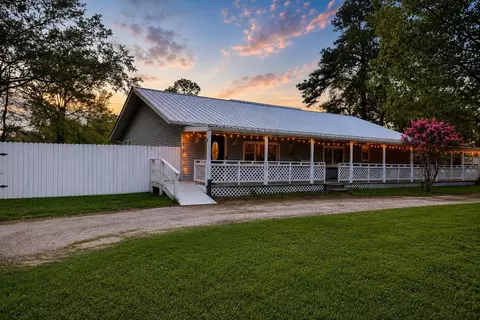 297 Mable St, Conroe, TX 77301