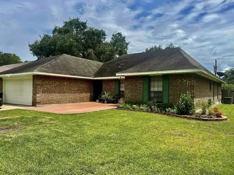 2816 La Mesa St, Bay City, TX 77414