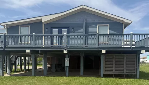 989 Alberdie Dr, Crystal Beach, TX 77650