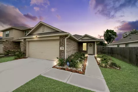 332 Riverwood Village Ln, Sealy, TX 77474