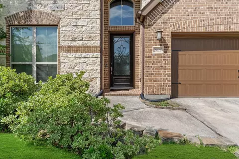 Exterior - 27172 Devyn Forest Ln, Spring, TX 77386 photo 3 of 6