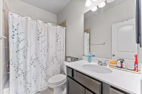 Bath - 27172 Devyn Forest Ln, Spring, TX 77386 photo 2 of 2