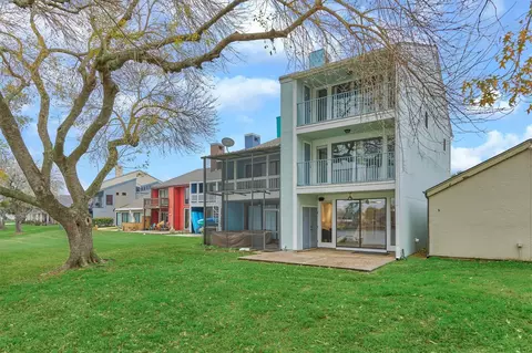 1427 Bowsprit Pt, Willis, TX 77318