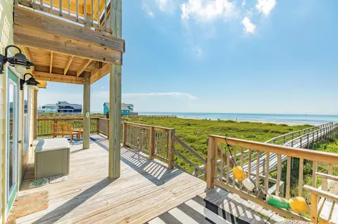 2032 Blue Water Hwy #CR257, Surfside Beach, TX 77541
