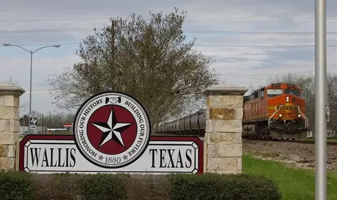 5815 Commerce St, Wallis, TX 77485 photo 5