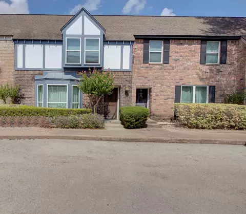 840 Threadneedle St E #208, Houston, TX 77079