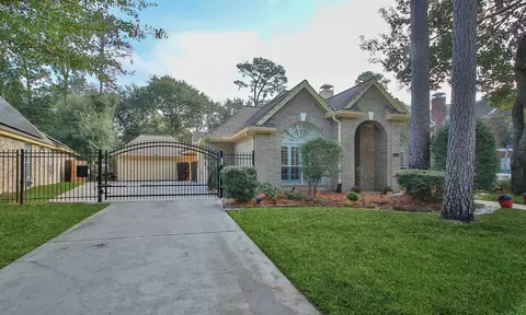 20206 Treetop Ln, Spring, TX 77388