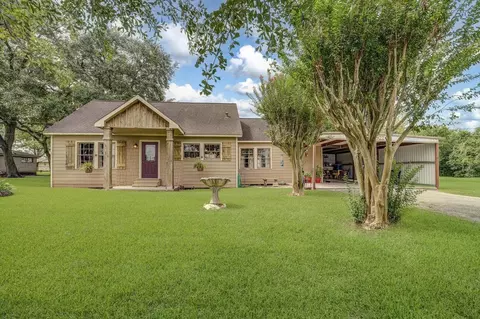 922 Runneburg Rd, Crosby, TX 77532