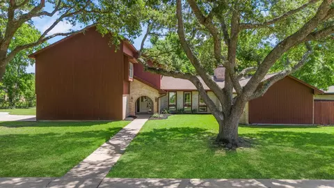 2011 Briar Ln, Richmond, TX 77469