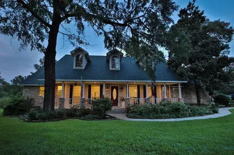 34310 High Point Dr, Magnolia, TX 77355