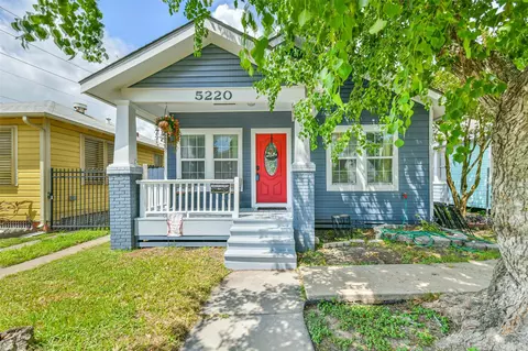 5220 Avenue P 12, Galveston, TX 77551