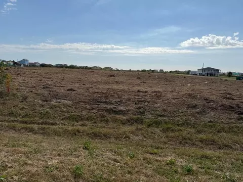 1236 Highway 87, Crystal Beach, TX 77650