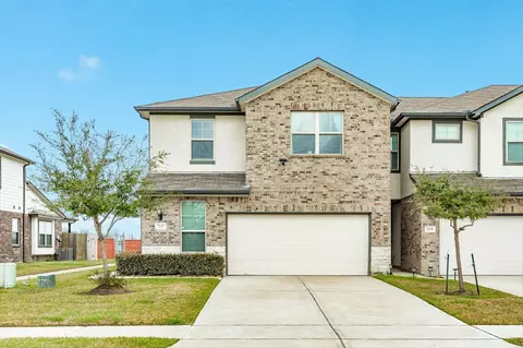 7117 Elgin St, Pearland, TX 77584