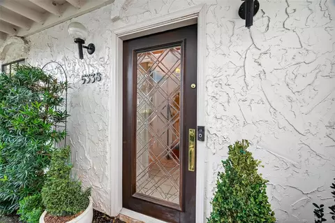 5338 Brownway St #B19, Houston, TX 77056