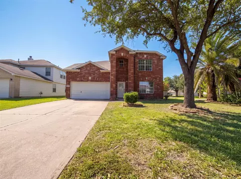 16519 Eaglewood Shadows Dr, Sugar Land, TX 77498