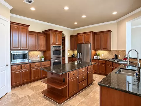 Kitchen - 7 Compton Manor Dr, Spring, TX 77379 photo 1 of 3