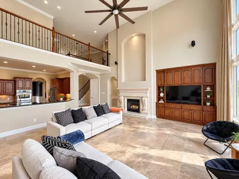 Living - 7 Compton Manor Dr, Spring, TX 77379 photo 3 of 4