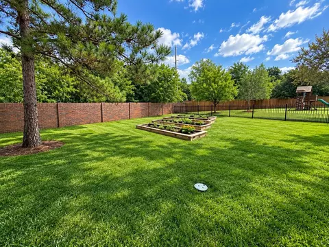 Exterior - 7 Compton Manor Dr, Spring, TX 77379 photo 7 of 7