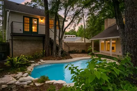 4 N Autumnwood Way, The Woodlands, TX 77380