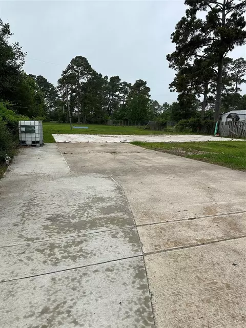 5020 Pine St, Pasadena, TX 77586