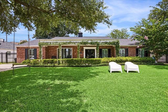 2011 Briarmead Dr, Houston, TX 77057