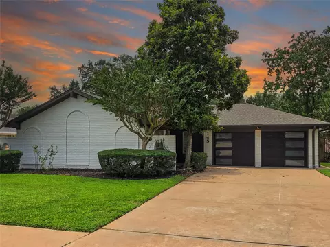 145 Dogwood St, Sugar Land, TX 77478