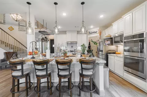 Kitchen - 7810 Leighton Trl, Pasadena, TX 77505 photo 4 of 5
