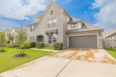 7810 Leighton Trl, Pasadena, TX 77505