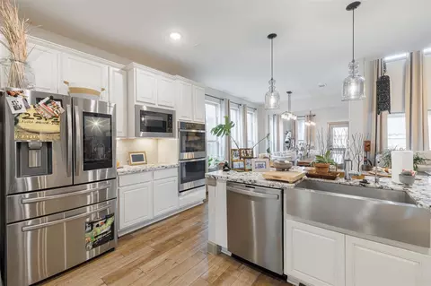 Kitchen - 7810 Leighton Trl, Pasadena, TX 77505 photo 3 of 5