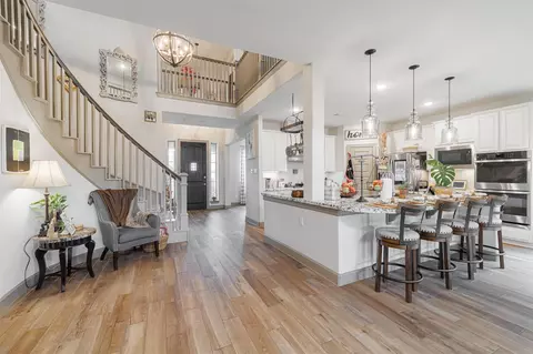 Entry Way - 7810 Leighton Trl, Pasadena, TX 77505 photo 7 of 7