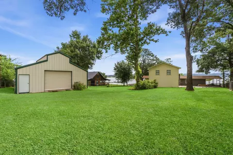 453 Sandy Ln, Onalaska, TX 77360
