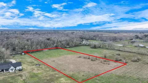 1402 County Road 34, Angleton, TX 77515
