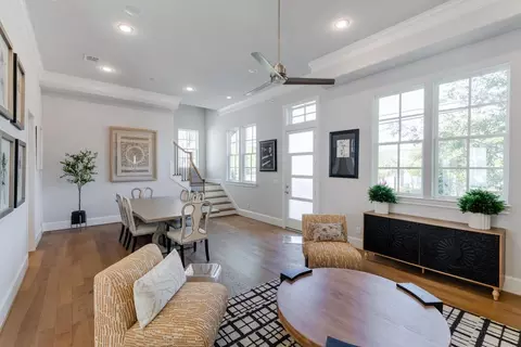 11053 Chatterton Dr, Houston, TX 77043